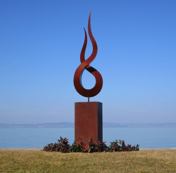 Flame garden sculpture